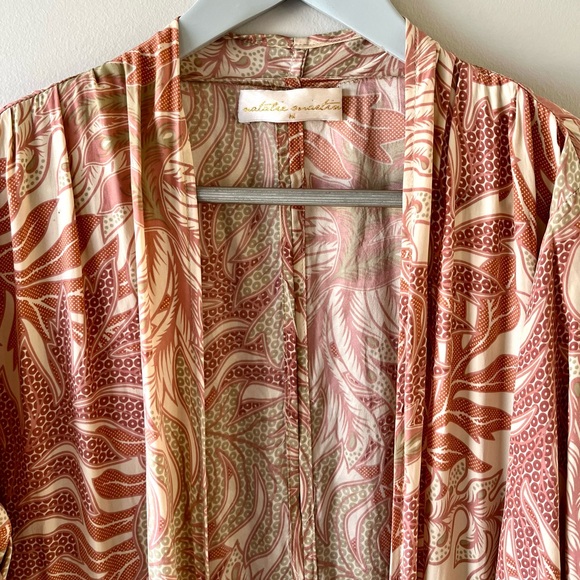 Natalie Martin 100% Silk Long Robe Size M Printed Tie Waist - quiet luxury chic - Picture 2 of 15